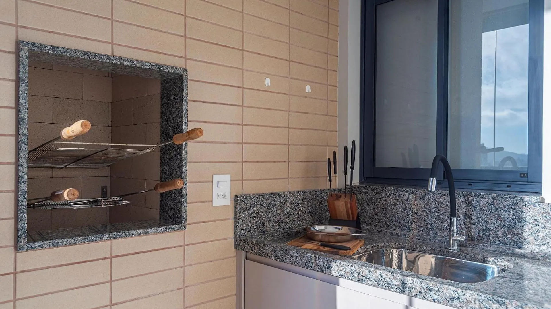 Vlml031 - Studio Decorado E Moderno Com Garagem Balneario Camboriu Tatil Evi